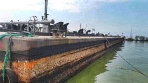 Barco 35 – Venta de gabarra no propulsada de acero naval